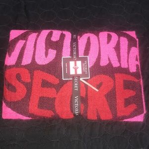 Victoria secret fuzzy blanket